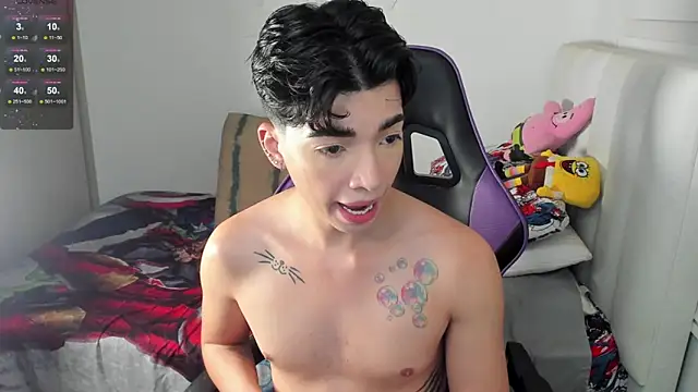 santy7v7 online show from February 12, 2025, 1:37 pm