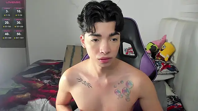 santy7v7 online show from February 19, 2025, 12:55 pm