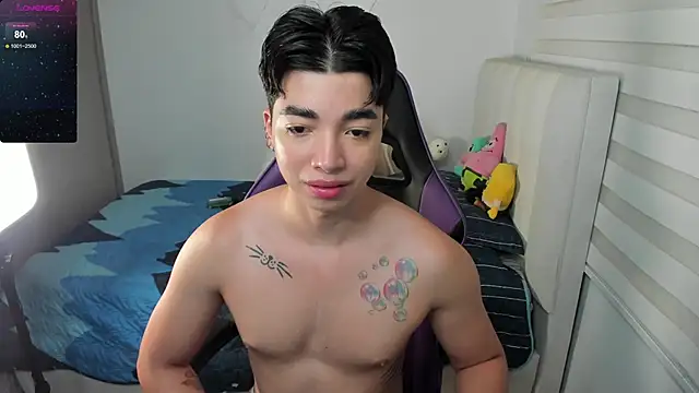 santy7v7 online show from October 2, 2025, 1:18 pm