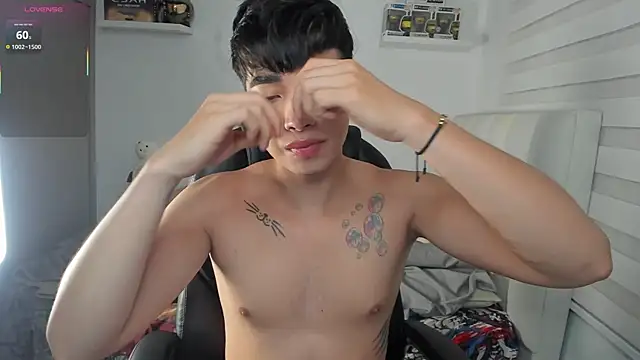 santy7v7 online show from April 22, 2026, 1:34 pm