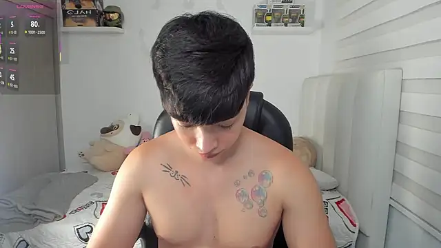 Snapshot of santy7v7 chatting on May 12, 2026, 1:30 pm santy7v7 online show from May 12, 2026, 1:30 pm