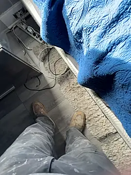 DAJ4002 online show from April 21, 2026, 8:44 pm