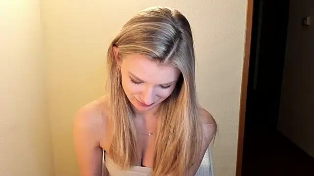 Annloveyou online show from December 9, 2024, 11:13 pm