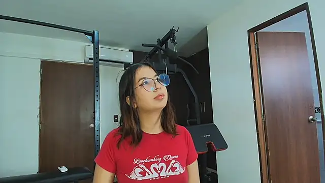 Lia sarahi online show from February 3, 2025, 2:34 pm