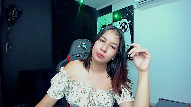 Lia sarahi online show from February 8, 2025, 2:27 pm