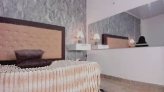 Lia sarahi online show from November 12, 2025, 11:43 am