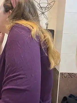 DienkaGreen online show from December 2, 2025, 6:30 am