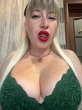 Kittenforyou online show from June 5, 2026, 12:33 pm
