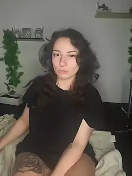 Moxxxie online show from February 26, 2025, 6:26 am