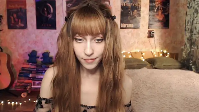 Friendly Ellie online show from December 25, 2024, 4:33 am