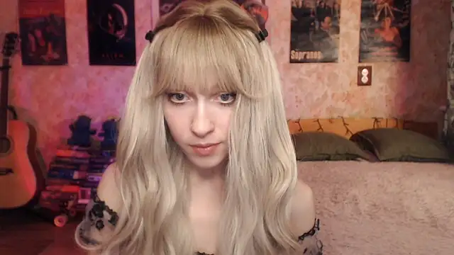 Friendly Ellie online show from March 22, 2025, 1:19 pm