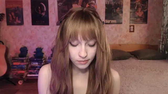 Friendly Ellie online show from April 10, 2026, 2:11 pm