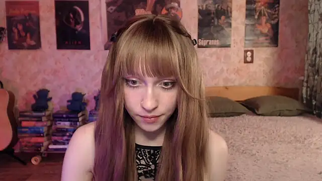 Snapshot of Friendly_Ellie chatting on April 23, 2026, 2:19 pm Friendly Ellie online show from April 23, 2026, 2:19 pm
