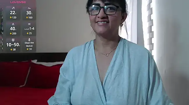 ISABEEL SOFIA01 online show from February 7, 2025, 7:49 pm