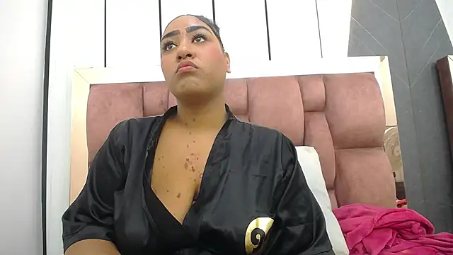 arianna pearl online show from March 4, 2026, 1:06 pm