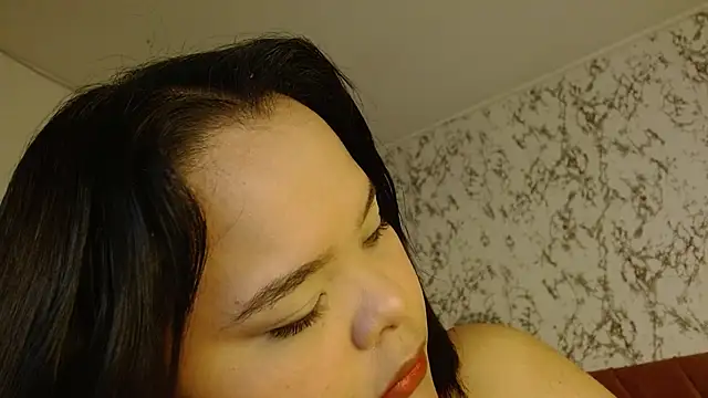 sexychubby    online show from September 28, 2025, 3:28 pm