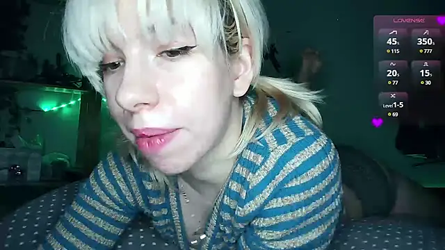 cruellagoth666 online show from February 14, 2025, 2:23 pm