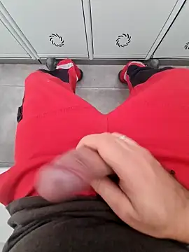 Snapshot of 987654Alf chatting on December 19, 2025, 11:06 am 987654Alf online show from December 19, 2025, 11:06 am