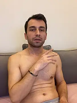 Snapshot of Emre-34 chatting on March 15, 2026, 11:11 pm Emre-34 online show from March 15, 2026, 11:11 pm