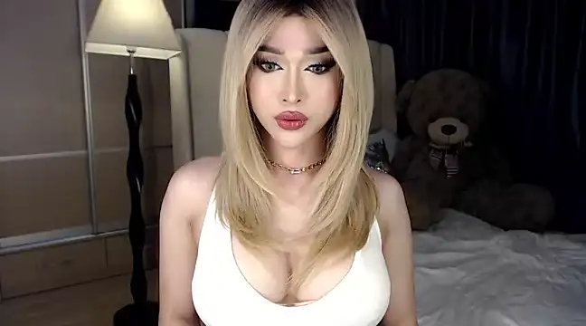 KeenMazikeen69 online show from January 15, 2025, 8:05 pm