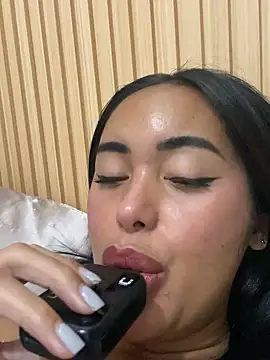 HeavenlyStar online show from November 13, 2025, 6:12 am