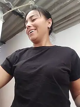 hanna girl21 online show from November 12, 2025, 7:35 pm