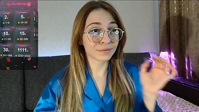 LovelyKatea online show from March 1, 2025, 12:23 pm