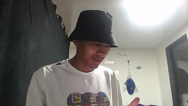 stifen  online show from January 14, 2025, 4:04 am