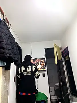 stifen  online show from December 4, 2025, 3:10 pm