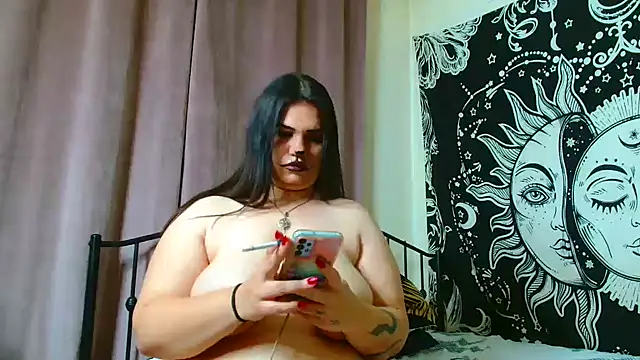 Snapshot of Thichslutxx chatting on October 30, 2025, 9:26 pm Thichslutxx online show from October 30, 2025, 9:26 pm