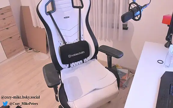 cozy-mike online show from April 5, 2026, 11:13 pm