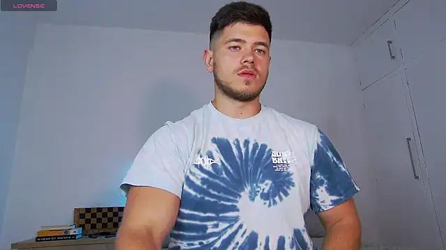 Arilas  online show from April 14, 2026, 7:14 am