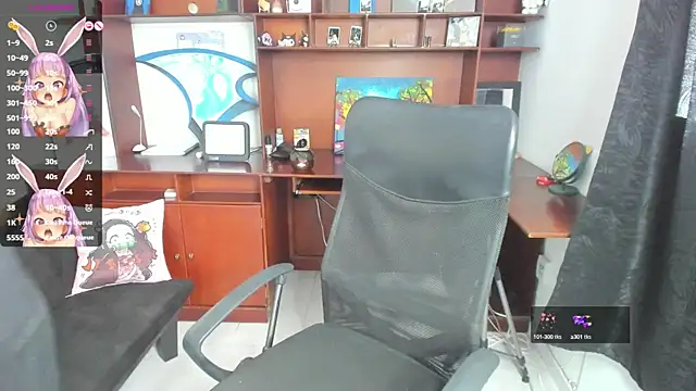 evelyx69x online show from September 19, 2025, 5:02 pm