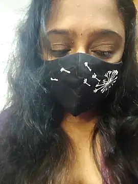 sexynayan23 online show from September 29, 2025, 5:34 am