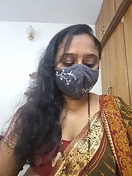 sexynayan23 online show from November 5, 2025, 5:18 am