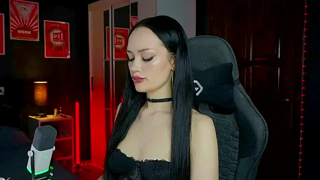 QueenAliss online show from March 23, 2026, 2:37 am