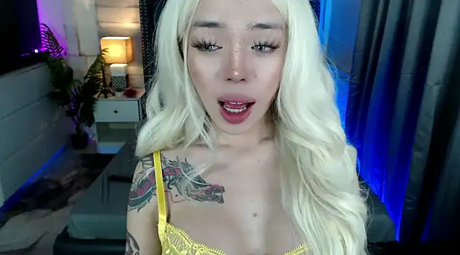 SweetCheska19 online show from January 22, 2025, 11:53 pm