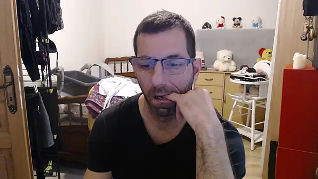 steph19x5 online show from January 4, 2025, 1:21 pm