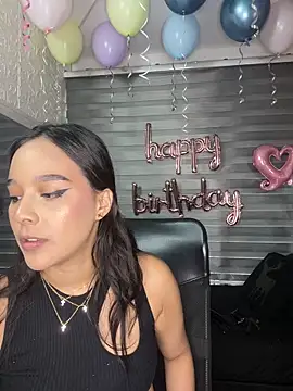 Little Amber6 online show from January 8, 2025, 9:23 pm