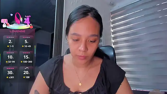 Little Amber6 online show from March 7, 2025, 8:33 pm