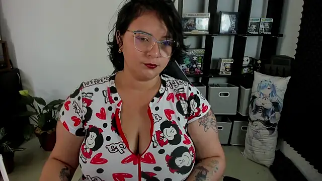 aika-dreams online show from December 4, 2024, 2:26 pm