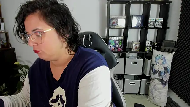 aika-dreams online show from December 6, 2024, 11:22 am