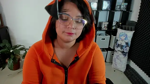 aika-dreams online show from December 16, 2024, 5:33 pm