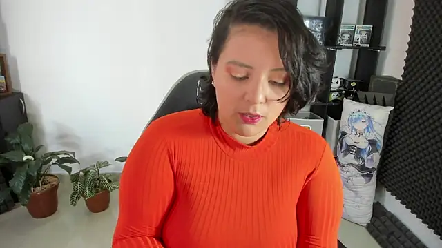 aika-dreams online show from January 9, 2025, 12:19 pm