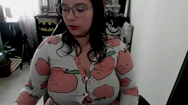 aika-dreams online show from April 7, 2026, 2:28 pm