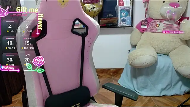 Maggie Fox3 online show from September 26, 2025, 2:15 am