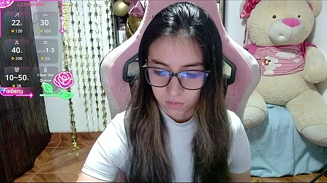 Maggie Fox3 online show from October 18, 2025, 2:14 am