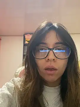 Maggie Fox3 online show from February 6, 2026, 2:27 am