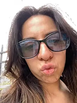 Maggie Fox3 online show from March 24, 2026, 4:34 pm