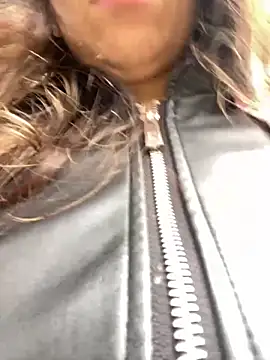 Maggie Fox3 online show from March 26, 2026, 5:51 pm